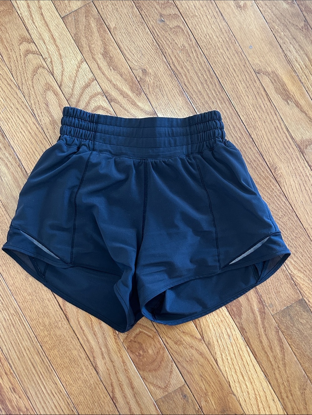 lululemon athletica high rise hotty hot shorts in 4 inch